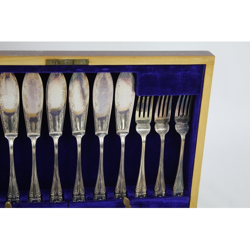 356 - Two vintage cutlery sets to include Mappin & Webb mother of pearl etc.