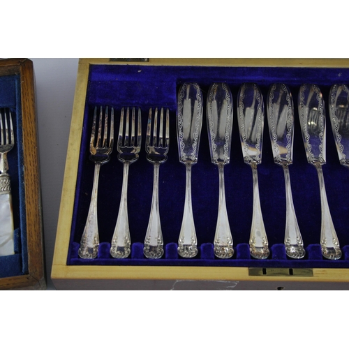 356 - Two vintage cutlery sets to include Mappin & Webb mother of pearl etc.