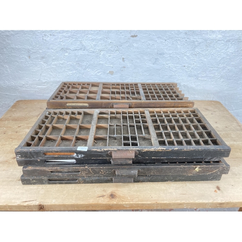 475 - Eight early 20th century wooden printers trays