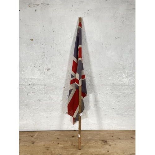 546 - A vintage Union Jack flag - approx. 126cm high x 83cm wide