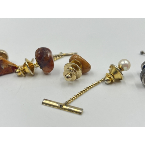 1184 - A collection of vintage cufflinks to include hallmarked Birmingham 9ct gold example - approx. gross ... 