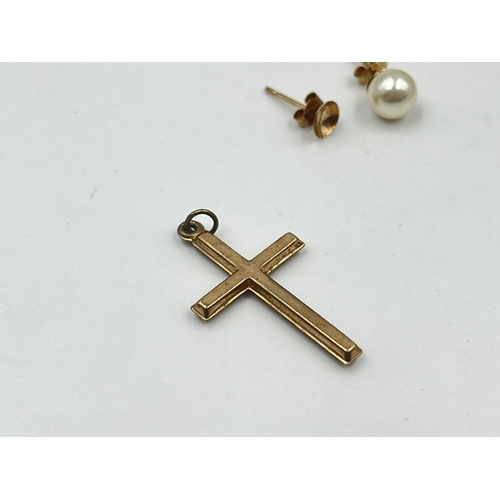 1196 - A collection of vintage jewellery to include 9ct gold cross pendant - approx. gross weight 0.4 grams... 