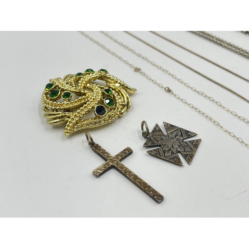 1196 - A collection of vintage jewellery to include 9ct gold cross pendant - approx. gross weight 0.4 grams... 