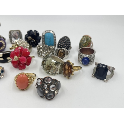 1200 - A collection of fashion rings