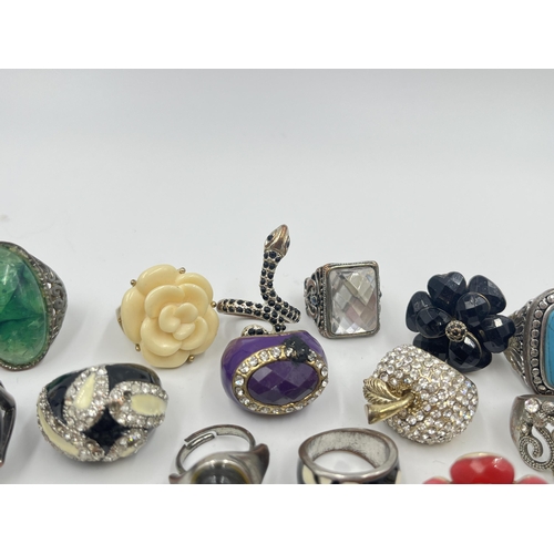 1200 - A collection of fashion rings