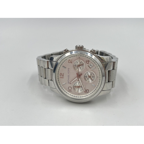 1230 - A boxed Michael Kors MK-5076 quartz 38mm men's wristwatch with stainless steel bracelet, spare links... 