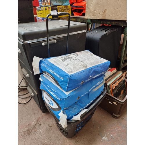 897 - Five 20Kg bags of LevelMaster Standard flooring compound