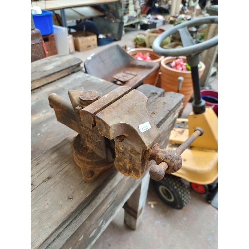 955 - A mid 20th century two tier work bench with fitted Record no. 74 Auto-Vice cast iron vice and anvil