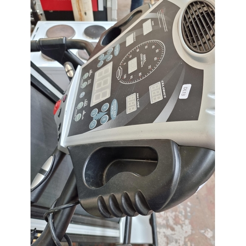 841 - A Goal Heart Rate electric treadmill