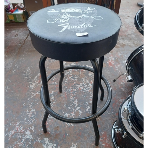 663 - A Fender guitar stool