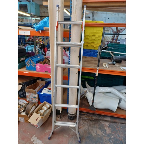 872A - A set of Abru aluminium step ladders