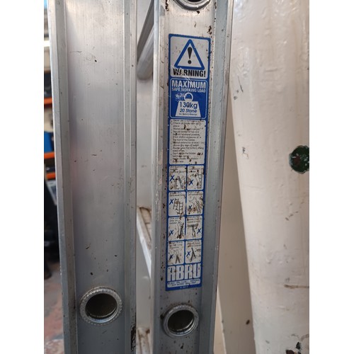 872A - A set of Abru aluminium step ladders