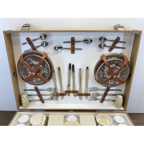 481 - A vintage cased Brexton picnic set