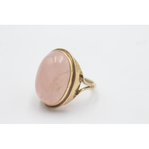 1044 - A 9ct gold rose quartz cocktail ring  - approx. gross weight 5.8 grams