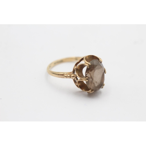 1095 - A 9ct gold smoky quartz ring - approx. gross weight 3 grams