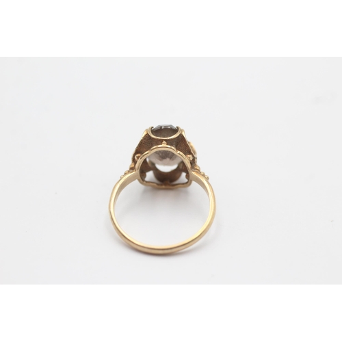 1095 - A 9ct gold smoky quartz ring - approx. gross weight 3 grams