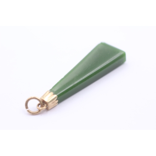 1103 - A 6ct gold green paste pendant - approx. gross weight 5.9 grams