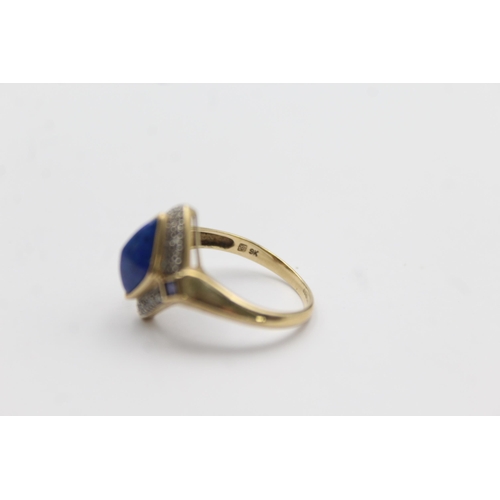 1112 - A 9ct gold lapis lazuli, sapphire and diamond stylised cluster ring, size O - approx. gross weight 2... 