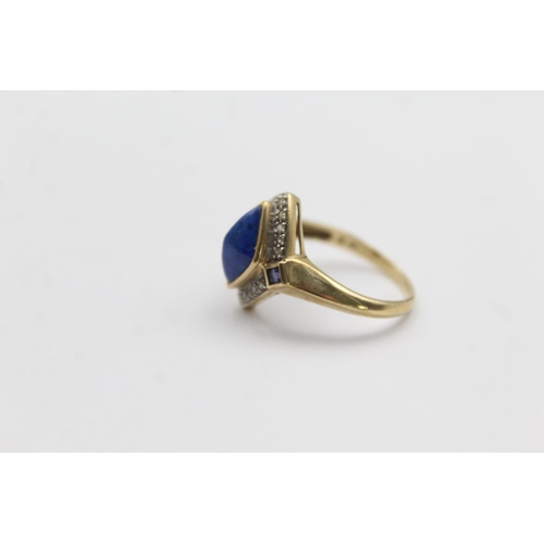 1112 - A 9ct gold lapis lazuli, sapphire and diamond stylised cluster ring, size O - approx. gross weight 2... 