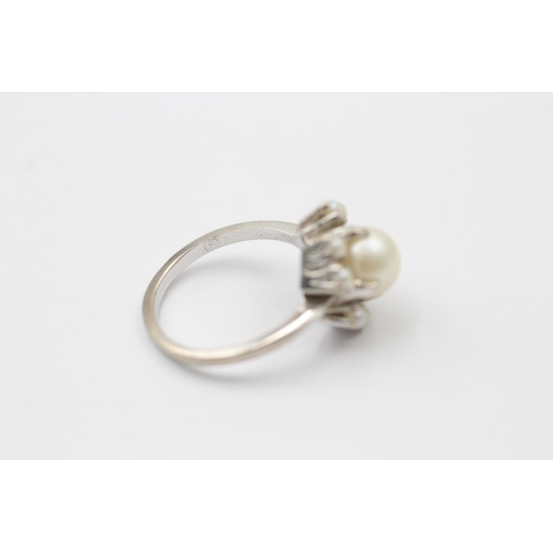 1140 - A 10ct white gold cultured pearl cluster statement ring - approx. gross weight 4.2 grams