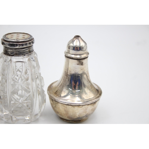 1263 - Four sterling silver salt and pepper shakers - approx. gross weight 232 grams including glass