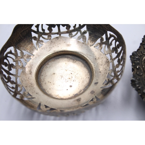 1267 - Two .925 silver trinket dishes - approx. gross weight 71 grams