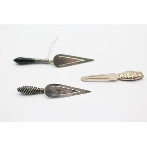 1273 - Three hallmarked sterling silver bookmarks/letter openers - approx. gross weight 13 grams