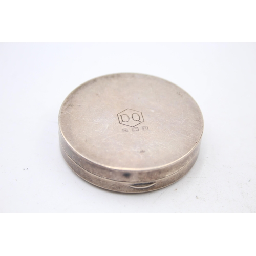 1276 - Two hallmarked sterling silver ladies' vanity compacts - approx. gross weight 67 grams