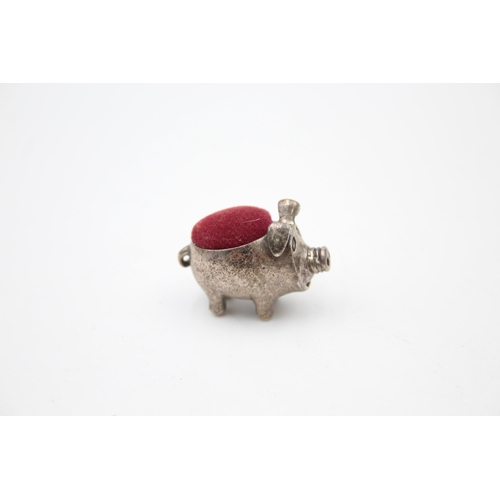 1292 - A .925 silver novelty pig pin cushion - approx. gross weight 10 grams