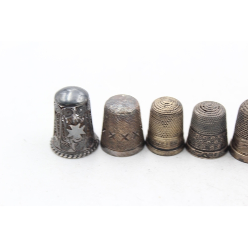 1300 - Eight .925 silver thimbles to include Charles Horner etc. - approx. gross weight 41 grams