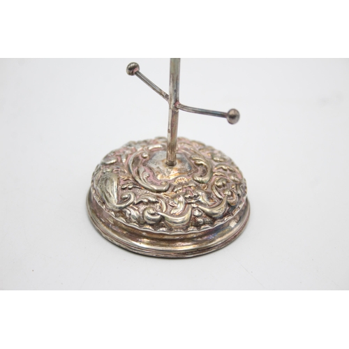 1302 - An Edwardian hallmarked Birmingham silver ring tree, dated 1904 - approx. gross weight 43 grams