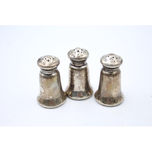 1306 - Five .925 silver salt and pepper shakers - approx. gross weight 83 grams