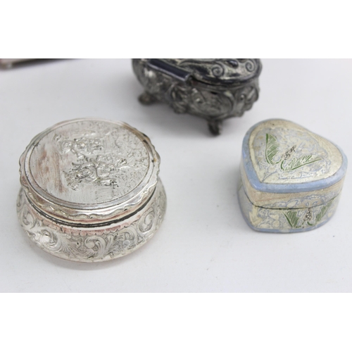 440 - A collection of vintage storage boxes to include mother of pearl trinket box etc.