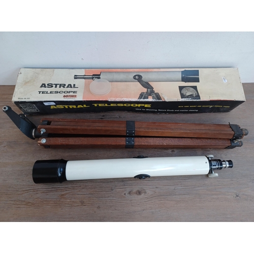 523 - A boxed Prinz Optics model no. 100 D=60mm astral telescope with tripod