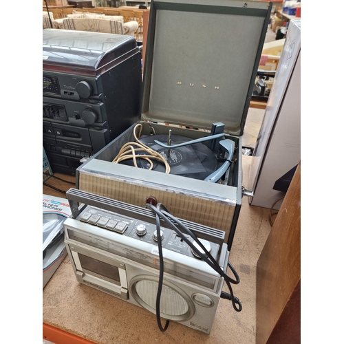 535 - A large collection of audio items to include Bush record player, Fidelity Playmaster reel-to-reel ta... 