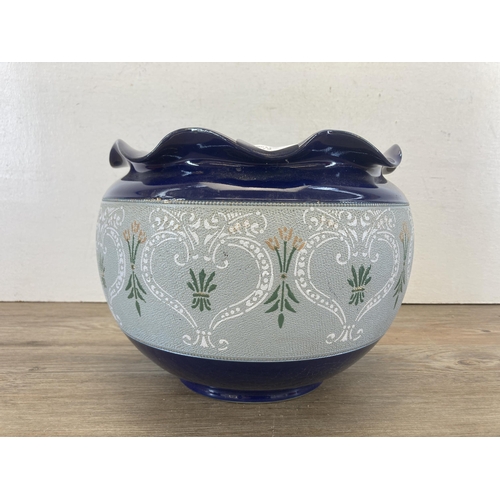 279 - An early 20th century Lovatt Langley Ware leadless glaze jardinière, patent no. 8687- approx. 20cm h... 