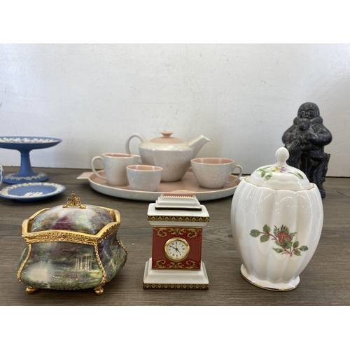 283 - A collection of ceramics to include Wedgwood pale blue Jasperware comport, sugar bowl and trinket di... 