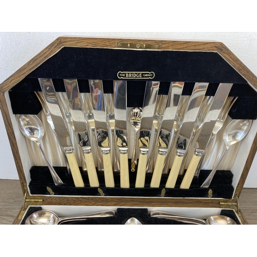 324 - An early/mid 20th century Viners Ltd. The Bridge Cabinet stainless steel cutlery set