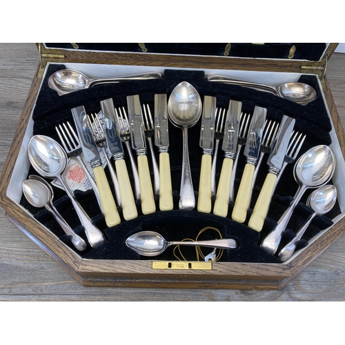 324 - An early/mid 20th century Viners Ltd. The Bridge Cabinet stainless steel cutlery set