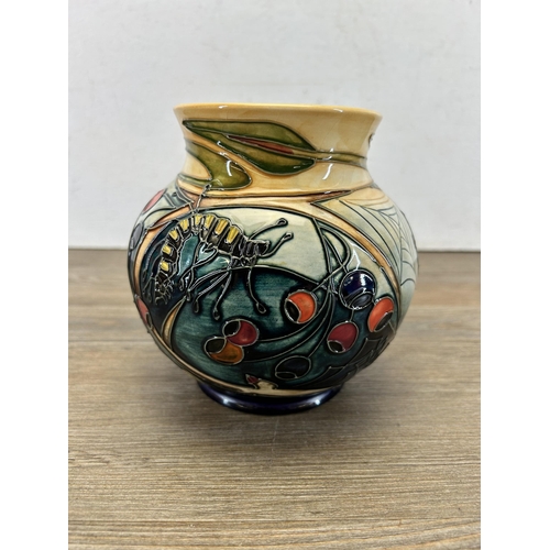 210 - A Moorcroft Pottery Hartgring pattern 914/6 vase designed by Emma Bossons - approx. 15cm high