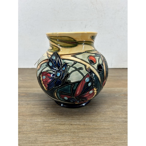 210 - A Moorcroft Pottery Hartgring pattern 914/6 vase designed by Emma Bossons - approx. 15cm high