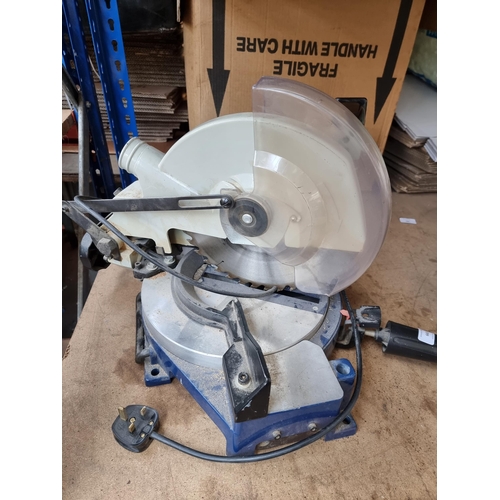 665 - A Ferm FKZ-250 240v compound mitre saw