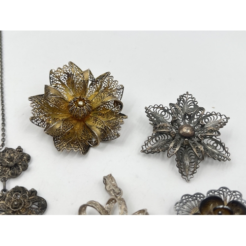 1203 - Five pieces of vintage filigree jewellery to include .925 silver brooch etc. - approx. gross weight ... 