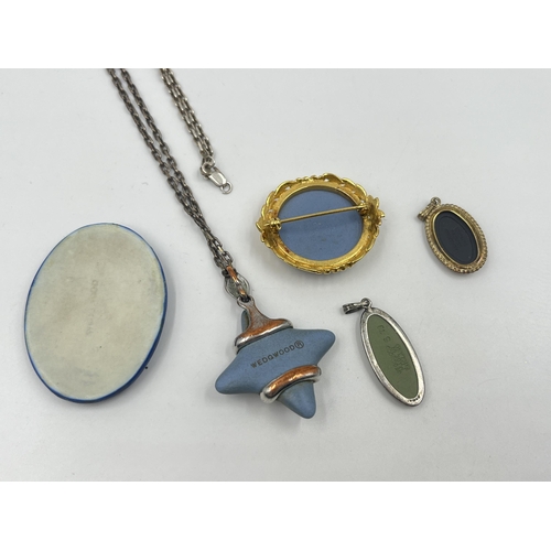 1207 - Five pieces Wedgwood jewellery to include black  Jasperware and sterling silver pendant, green Jaspe... 