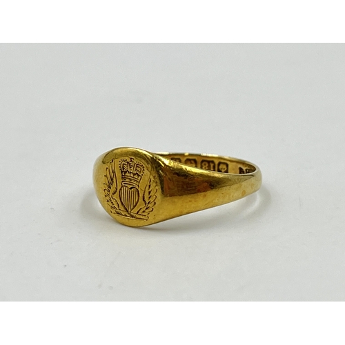 1217 - A George V 18ct gold signet ring, hallmarked Birmingham 1912, size N - approx. gross weight 3.49 gra... 