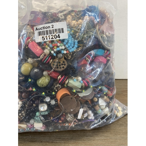 370 - Approx. 10kg of costume jewellery