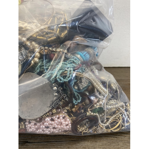 382 - Approx. 10kg of costume jewellery