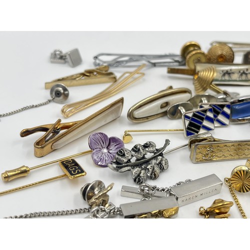 1231D - A collection of tie clips and cufflinks to include Stratton Imitation etc.