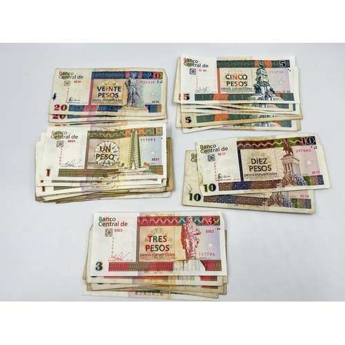 1362 - A collection of Cuban banknotes, Banco Nacional de Cuba 1, 3, 5, 10 and 20 convertible pesos, two 1 ... 