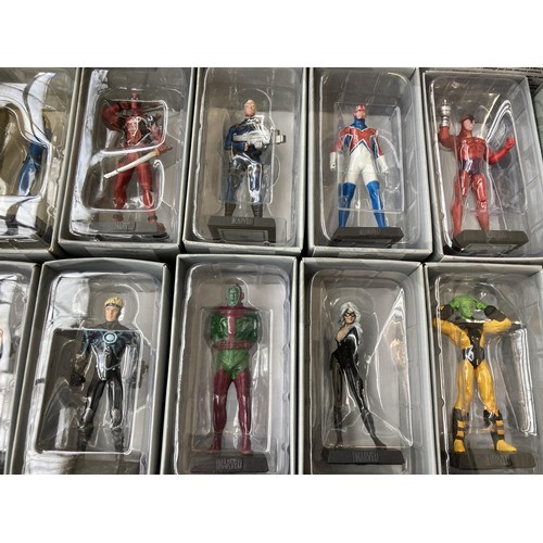 335 - A large collection of boxed The Classic Marvel Figurine Collection collector's figurines to include ... 